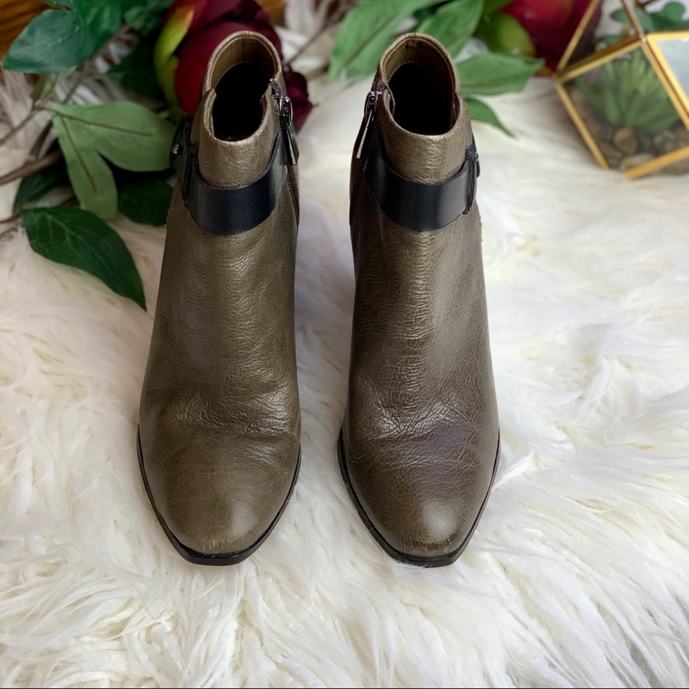 Dolce Vita Ankle Booties Sz 6 1/2